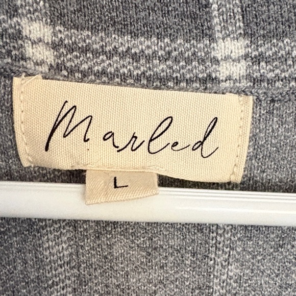 Marled Gray Plaid V-Neck Sweater Vest - Picture 4 of 5